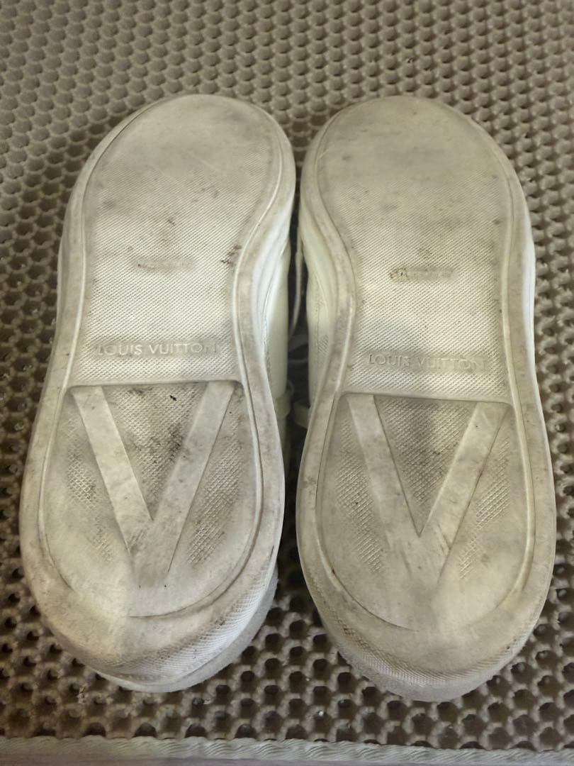 Louis Vuitton スニーカー ホワイト/グレー