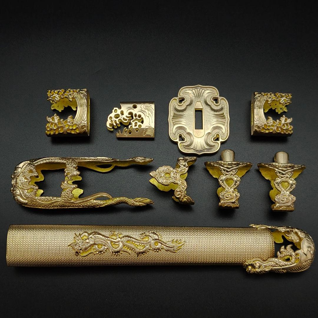 唐様大刀　水龍剣　刀鍔　目貫　縁頭　切羽　鐺　柄鞘一式金具　銅製　レア金具