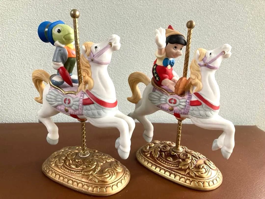 ピノキオ メリーゴーランド 置物