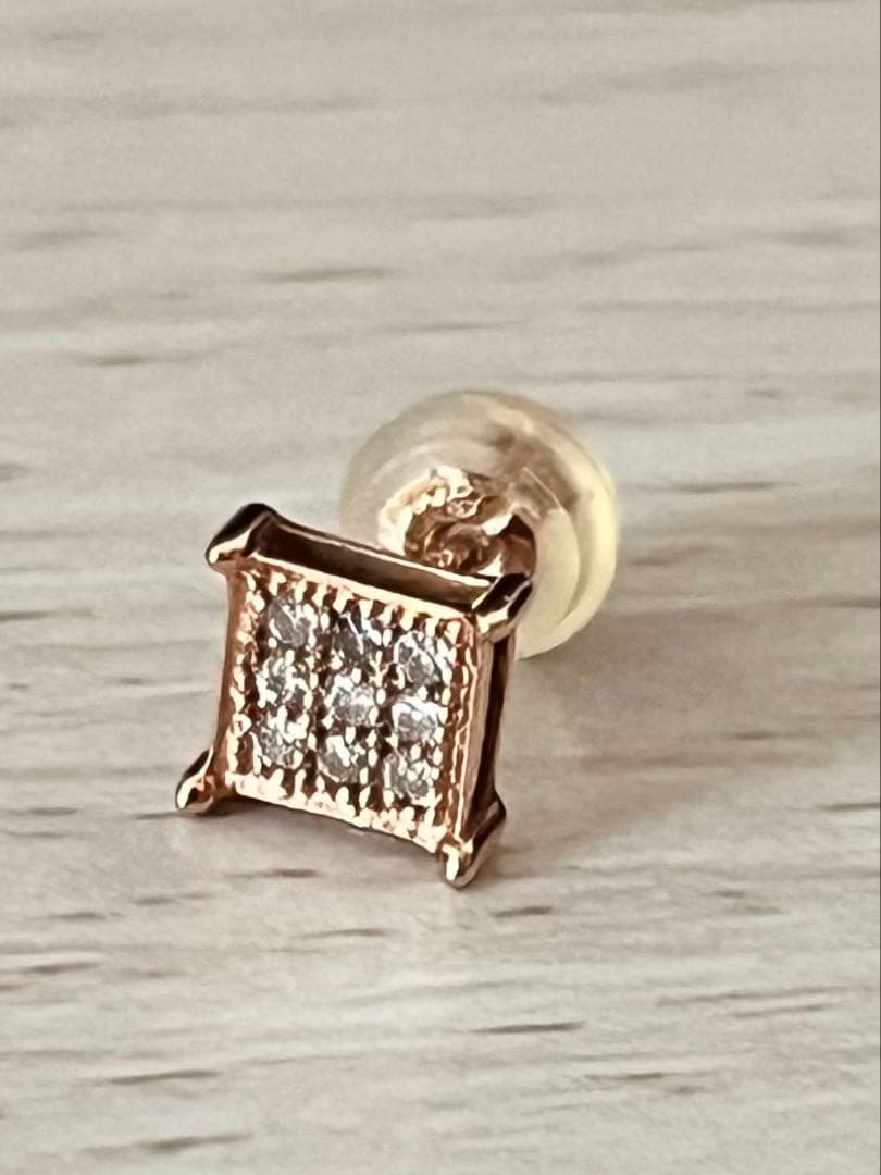 AVALANCHE 10K 天然ダイヤモンド スクエア型 ピアス