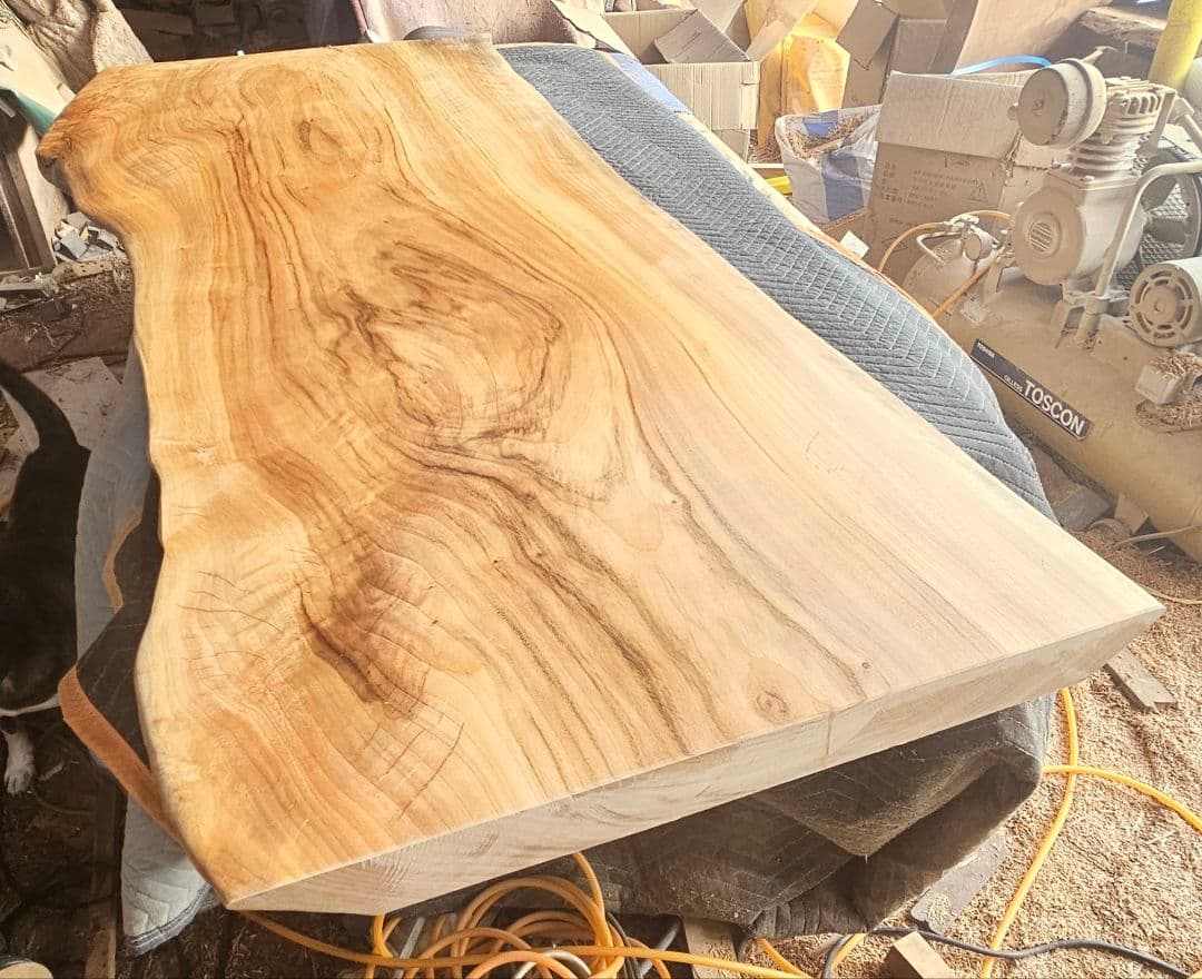 楠　一枚板　ダイニング　テーブル　栃　杢　カウンター　リビング　座卓　おしゃれ