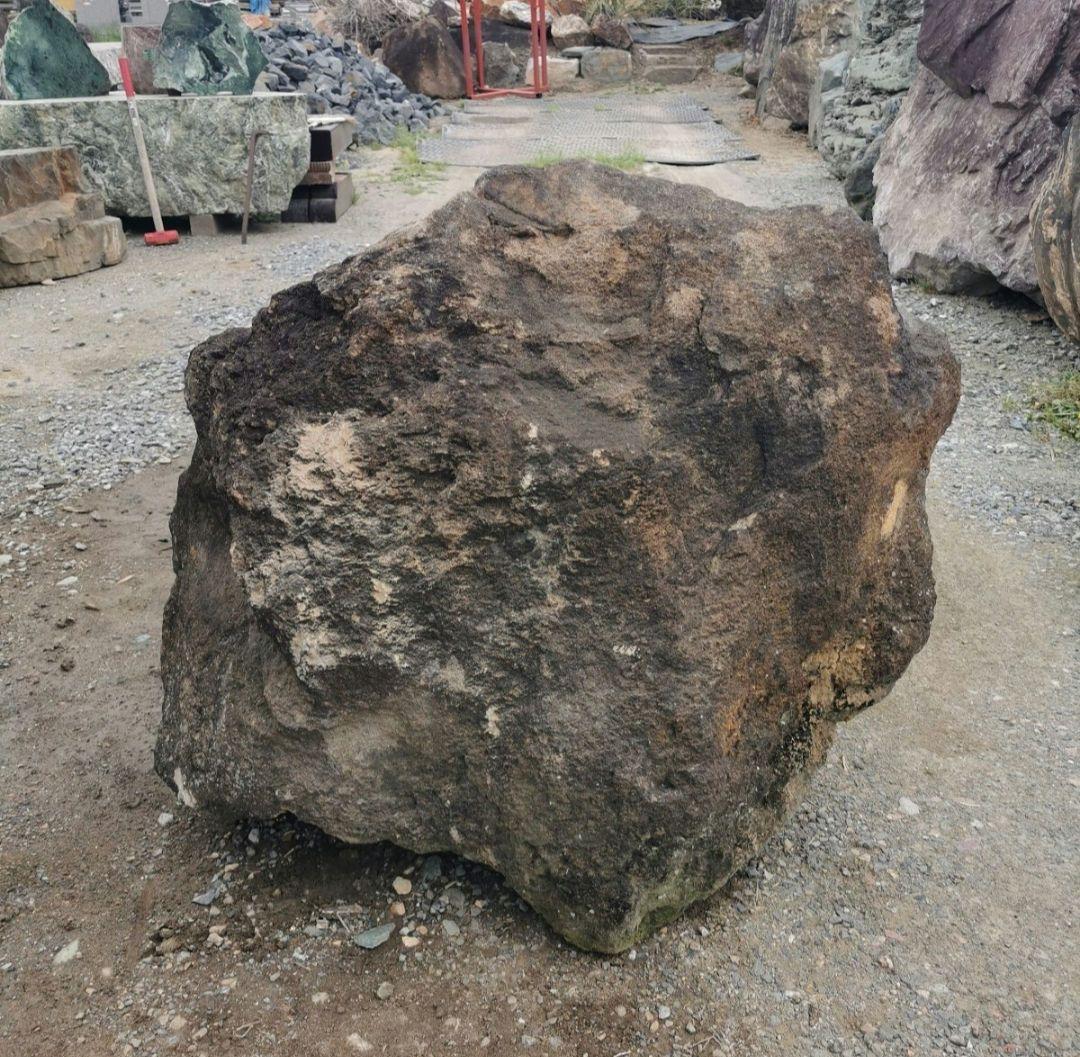 鳥海石　505キロ　庭石　石　石材 庭　坪庭　ガーデニング　置物　オブジェ