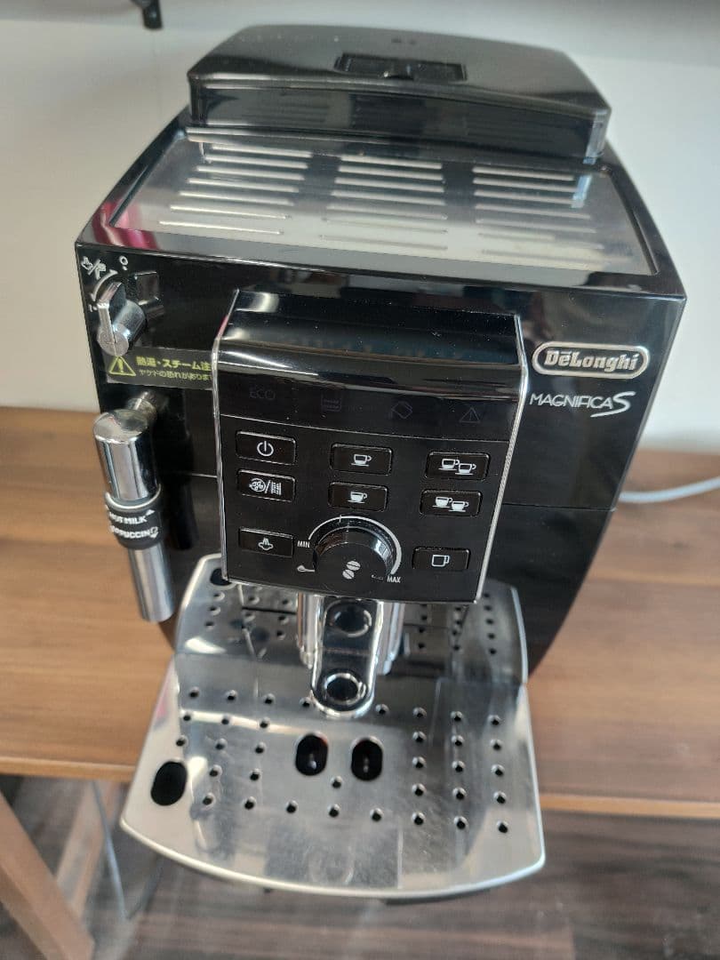 デロンギ マグニフィカS 全自動エスプレッソマシン ECAM23120