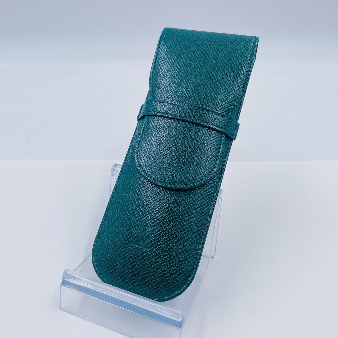 1EM42 LOUIS VUITTON ペンケース グリーン ルイヴィトン LV