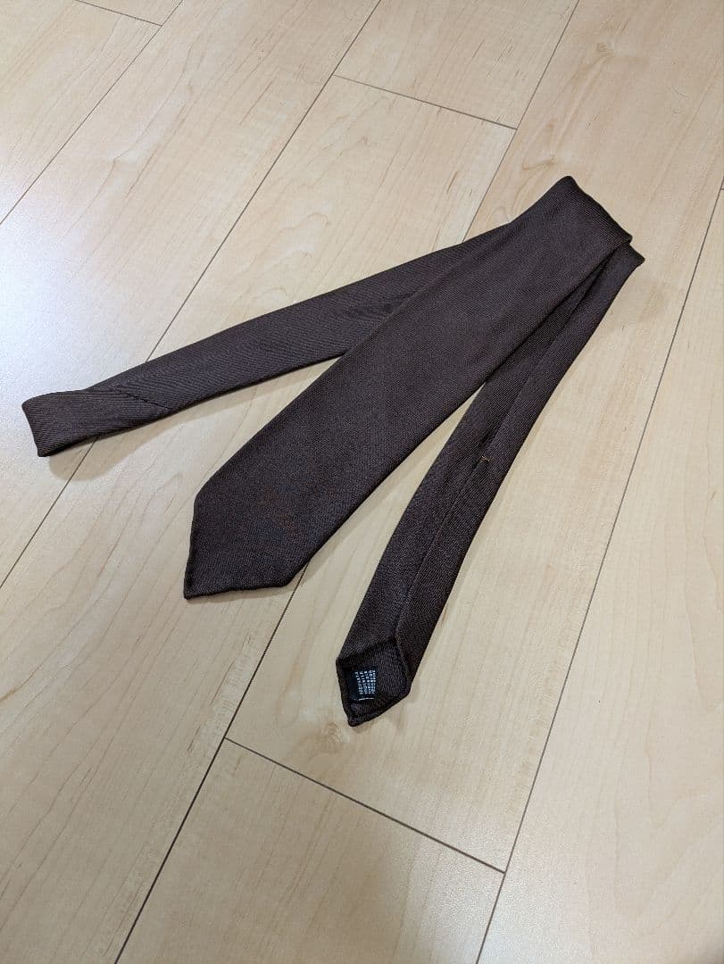 新品同様品　TIE YOUR TIE ブラウン ネクタイ　セッテピエゲ