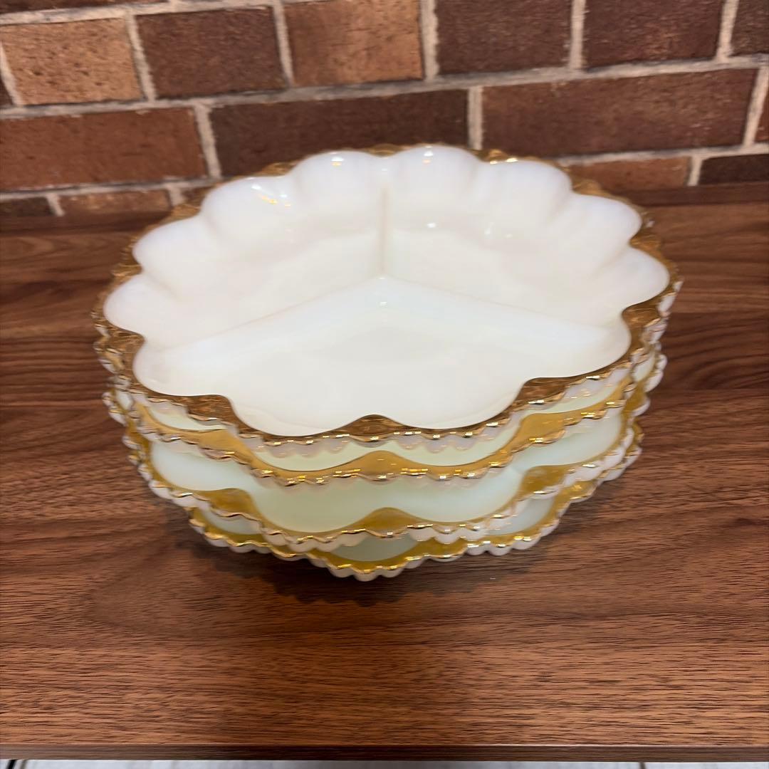 米ビンテージ　ファイヤキングミルクグラス皿四枚