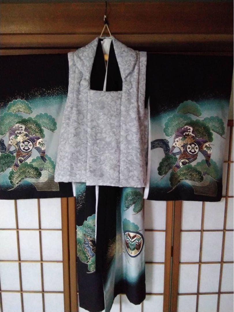 男の子用・3歳向け・表側正絹・被覆とお着物のセットです