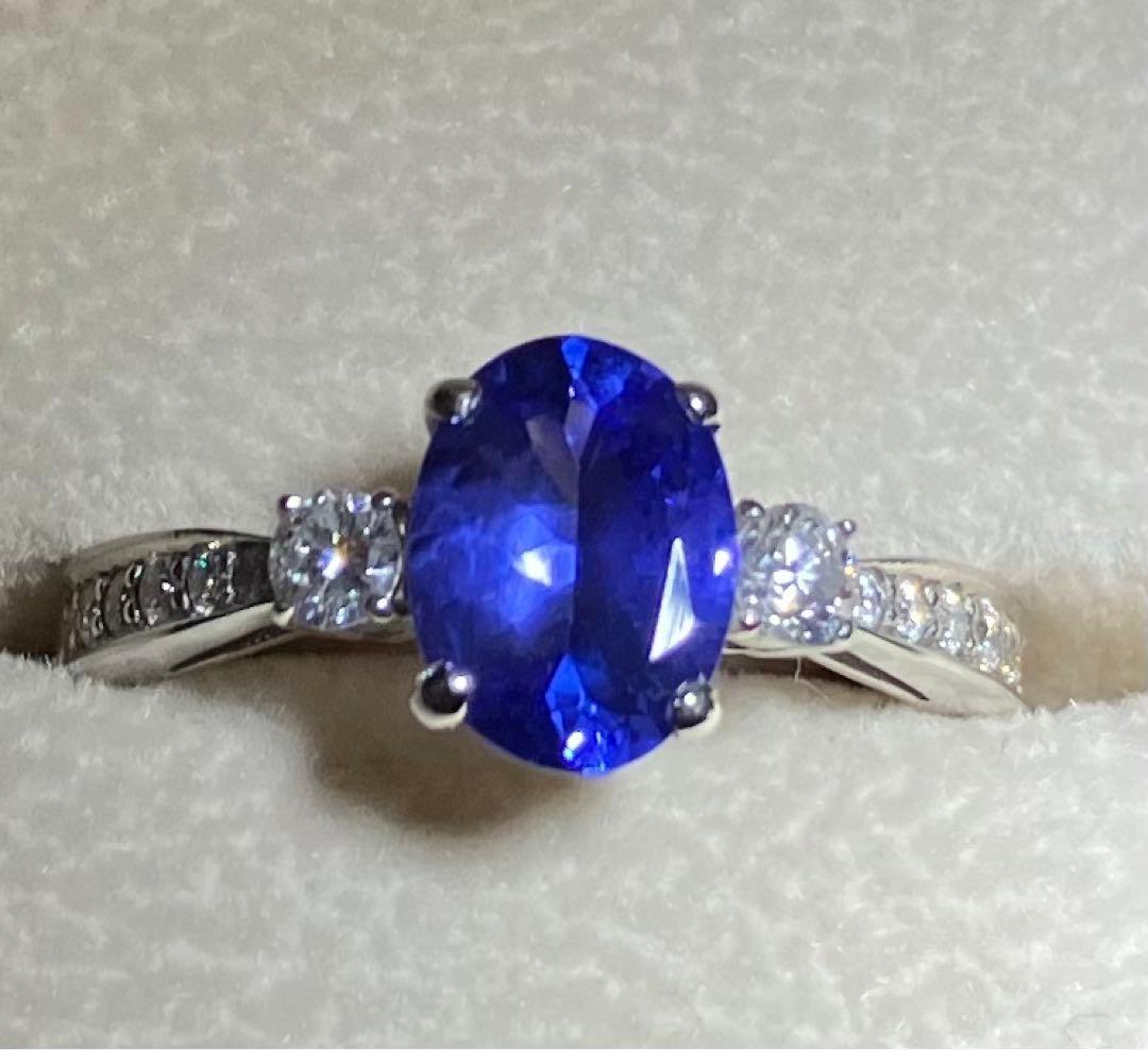 タンザナイト1.26ct定価の半額以下に大幅値下げ。鑑定書付き。上品で美しい。