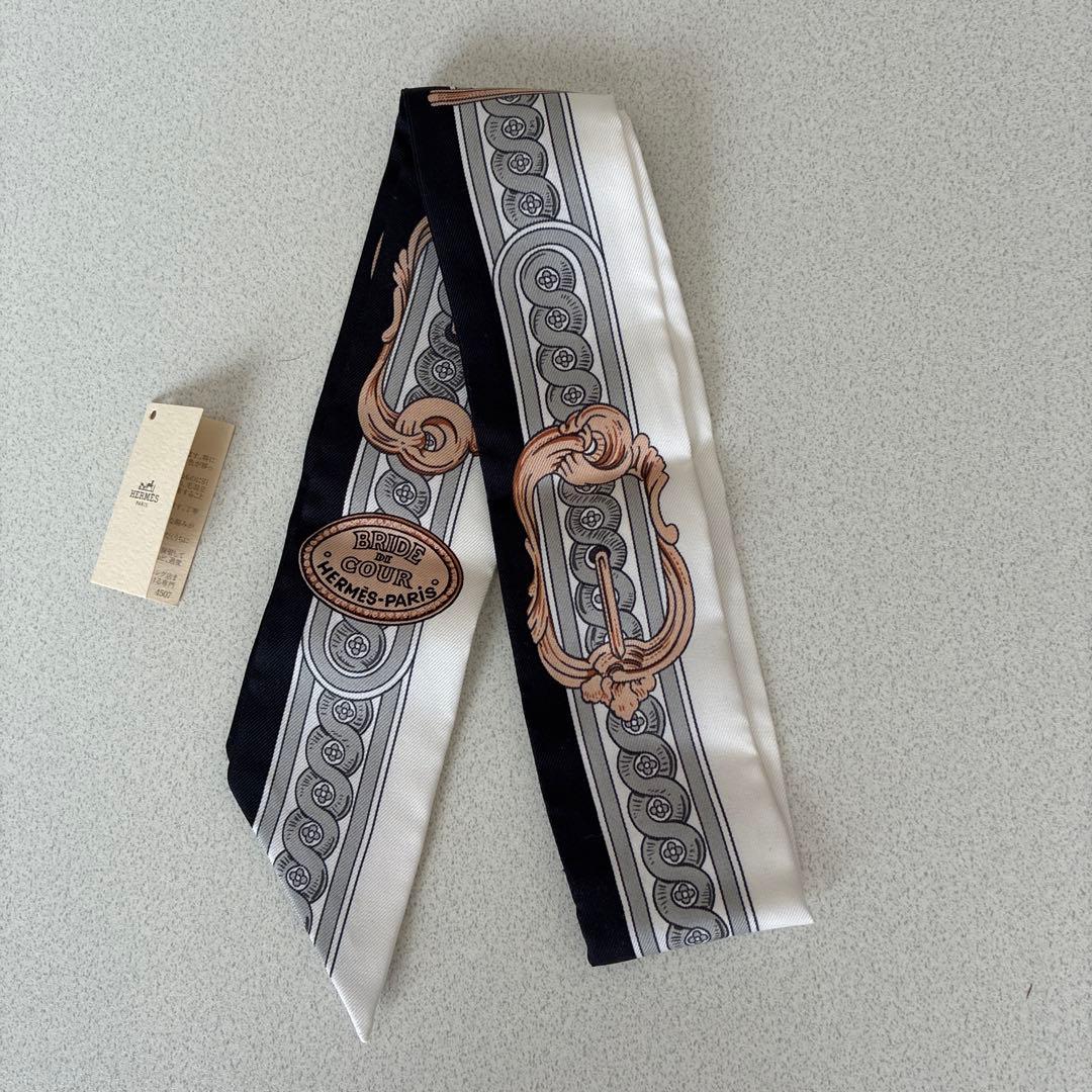 HERMES エルメス　ツイリー　ブリッドドゥクール