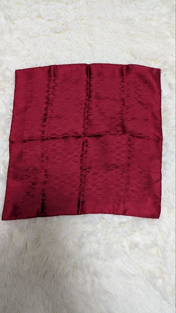 (タグ付き)エルメス　シルク100%　グランH 　ポケットチーフ