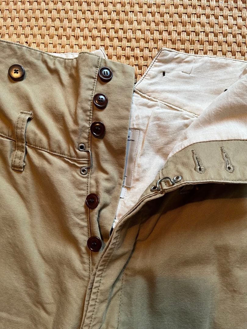 visvim ハイウエストパンツ