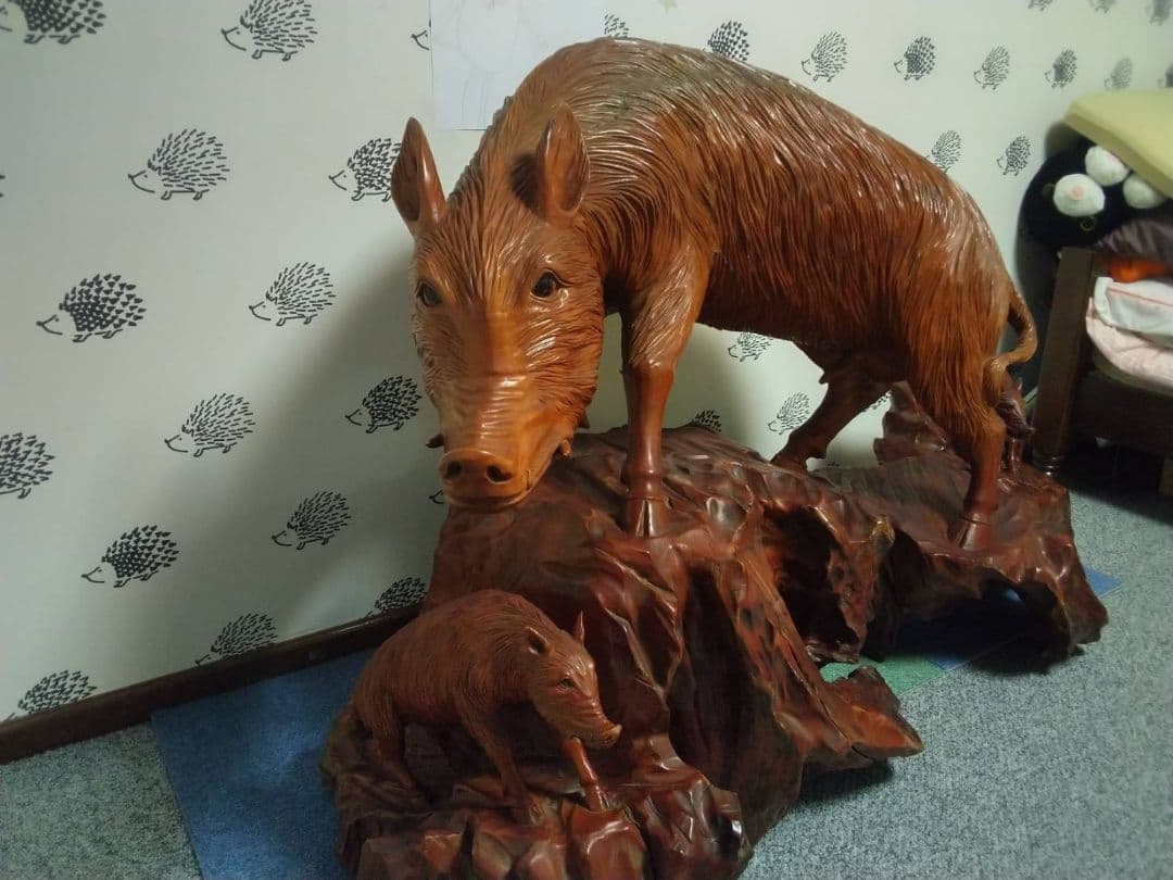 木彫り　猪　イノシシ　大きい　彫刻　飾り　置物　インテリア