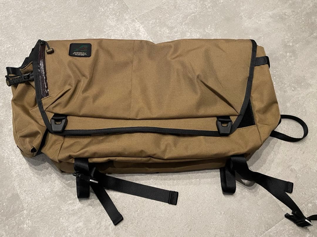 AS2OVメッセンジャーバッグ　キャメル