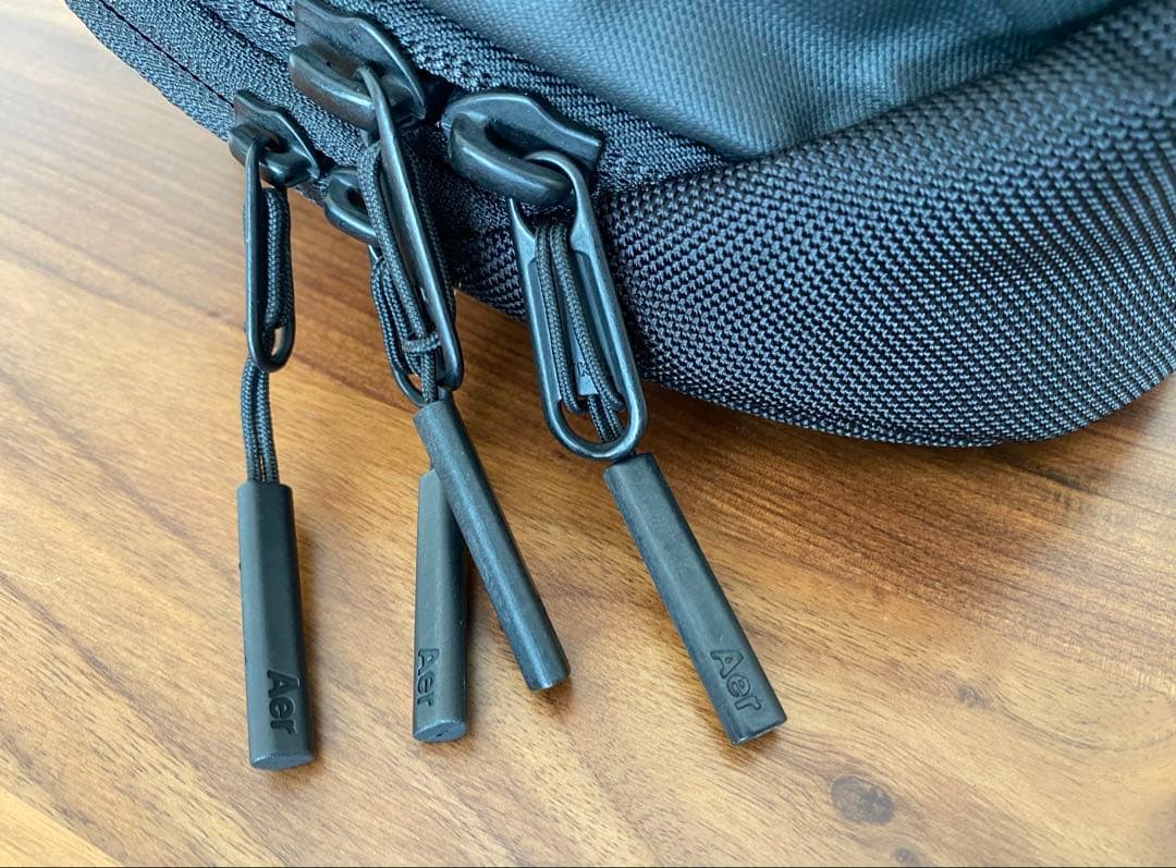 【新品同様】Aer エアー Tech Sling 2 ボディ バッグ ブラック