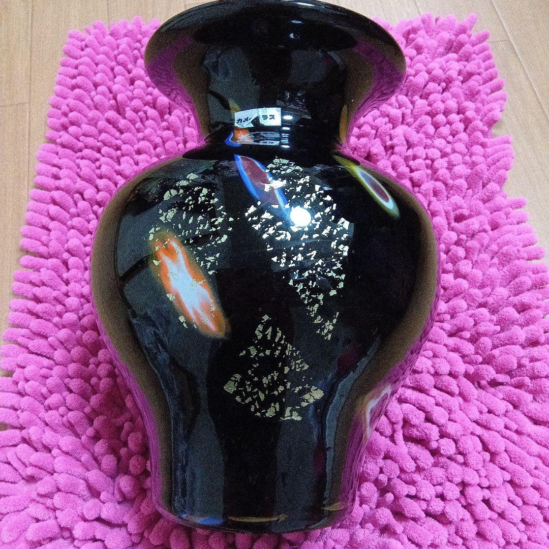 カメイガラス★黒い金箔装飾花瓶　アンティーク　立て約25㌢直径約１７㌢