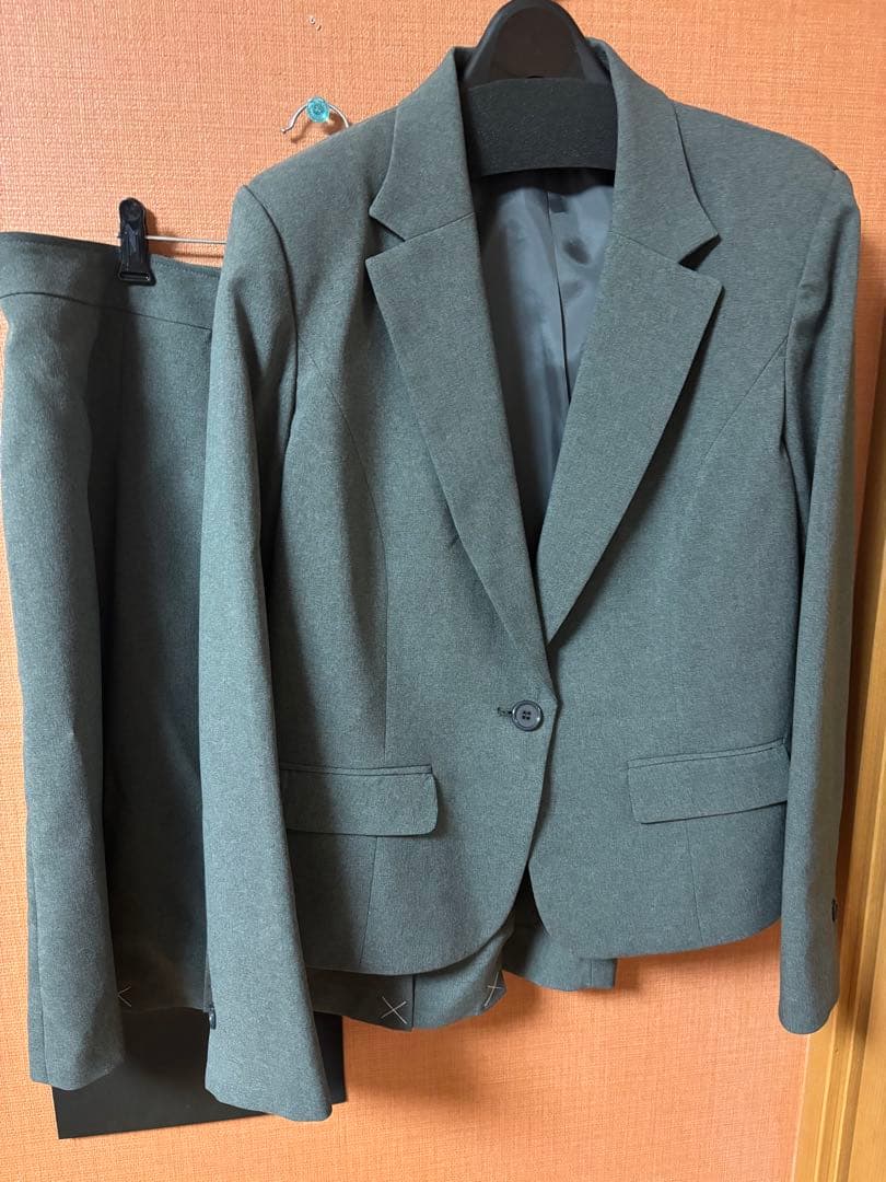 レディーススーツ未使用23号