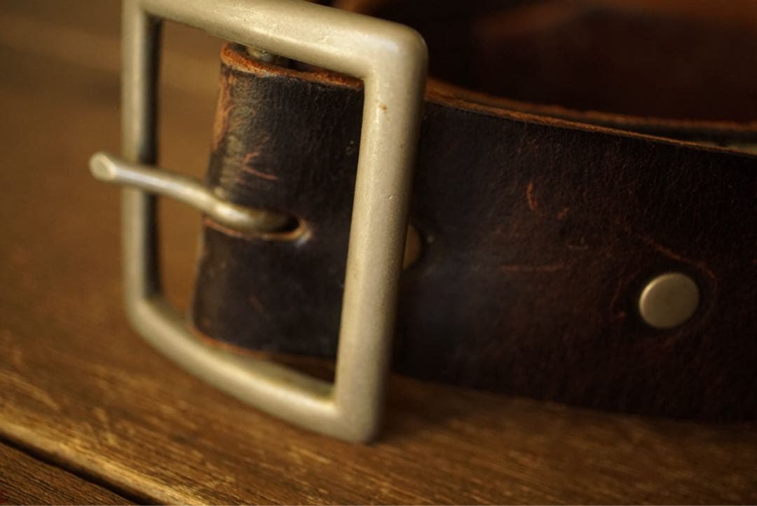 HTC ピラミッド レザー スタッズ ベルト 36