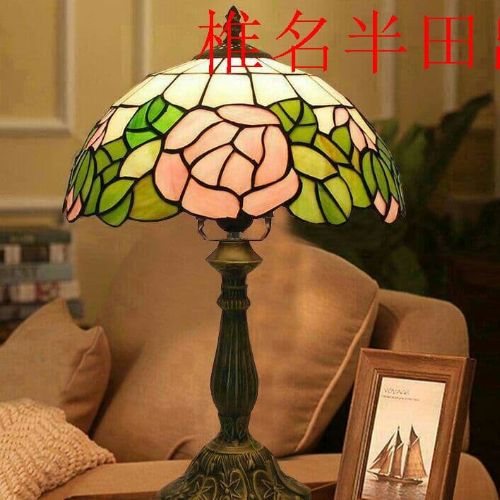 新品未使用 チョー可愛い　卓上ランプ　ステンドグラスR