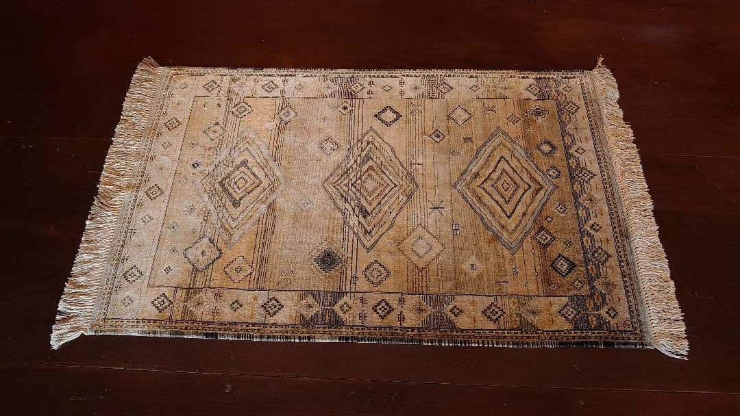 ペルシャ絨毯　緞通　ラグ　敷物　旧家　蔵出し　1枚