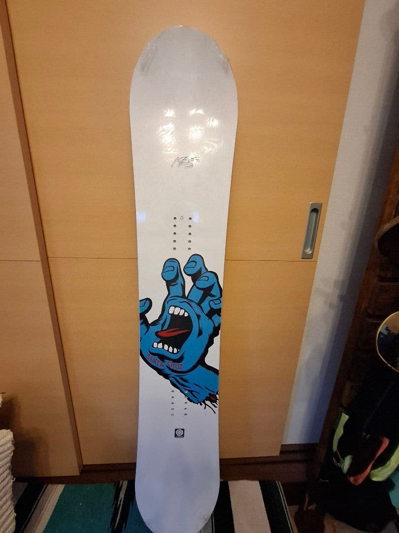 サンタクルズ　スクリーミングハンド　スノーボード 　未使用　143cm(実測)
