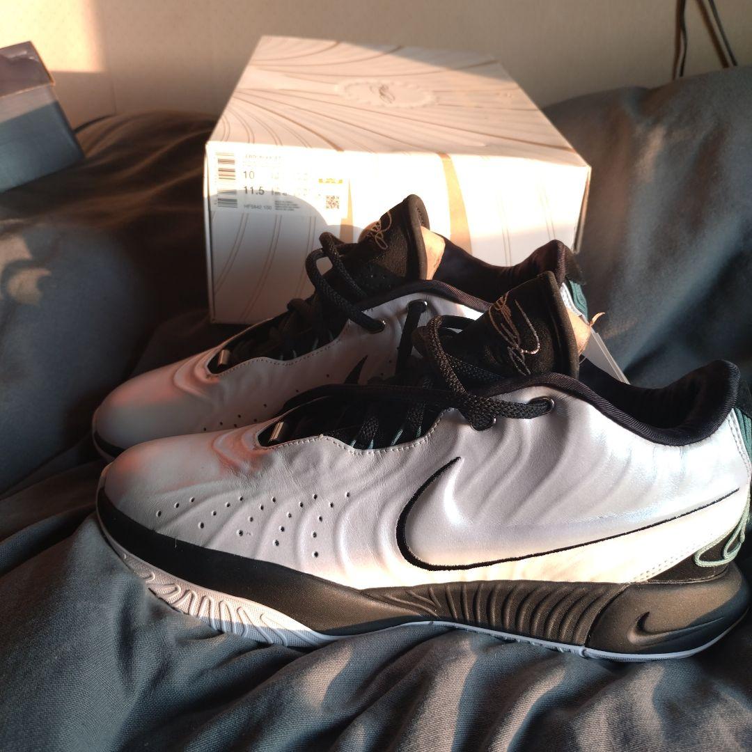 Nike バスケットボールシューズ 10 ホワイト/ブラック・レブロン28cm