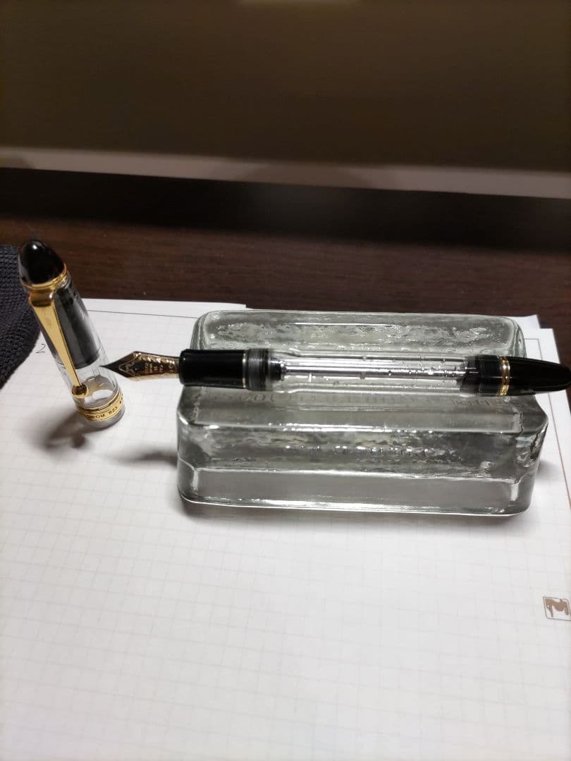 パイロットカスタム823 プランジャー吸入式　細字　14K