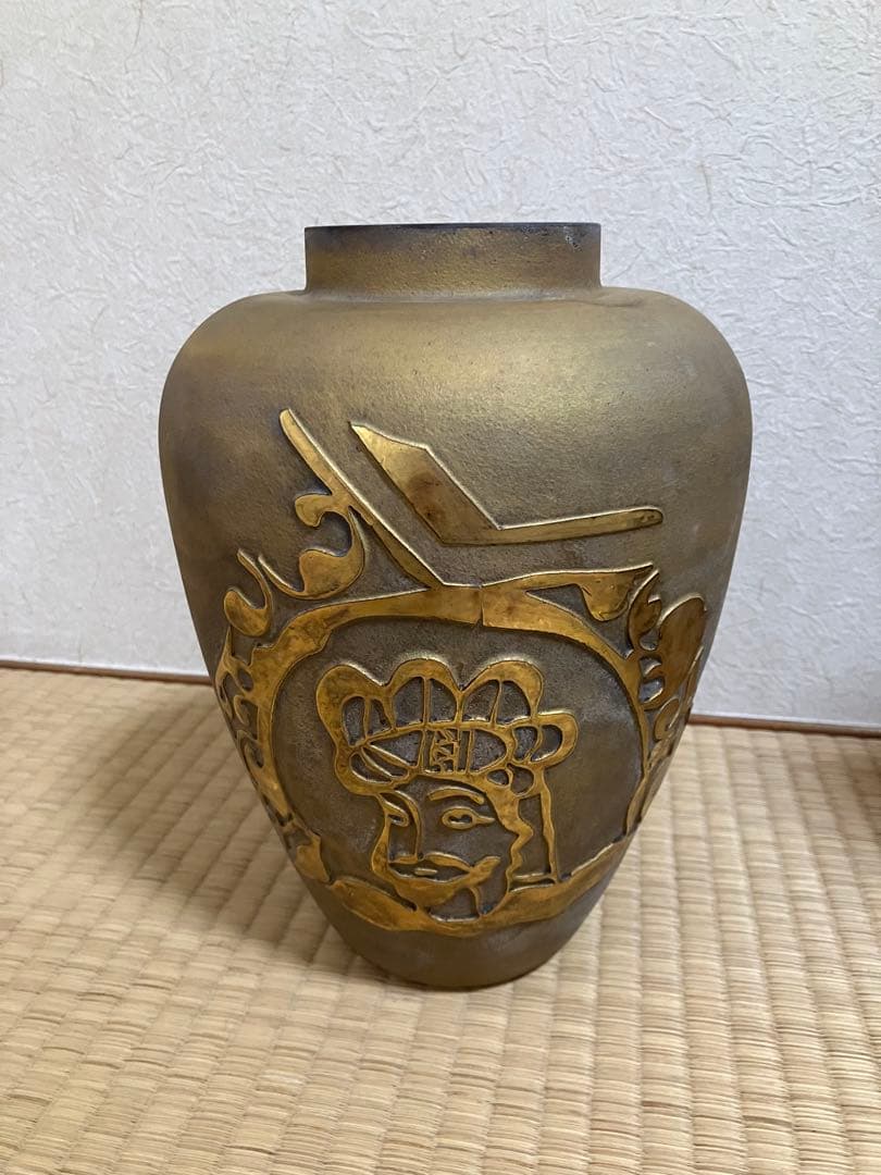 Paşabahçe(パシャバチェ) 花瓶 オスマン帝国 金色の浮彫り装飾花瓶