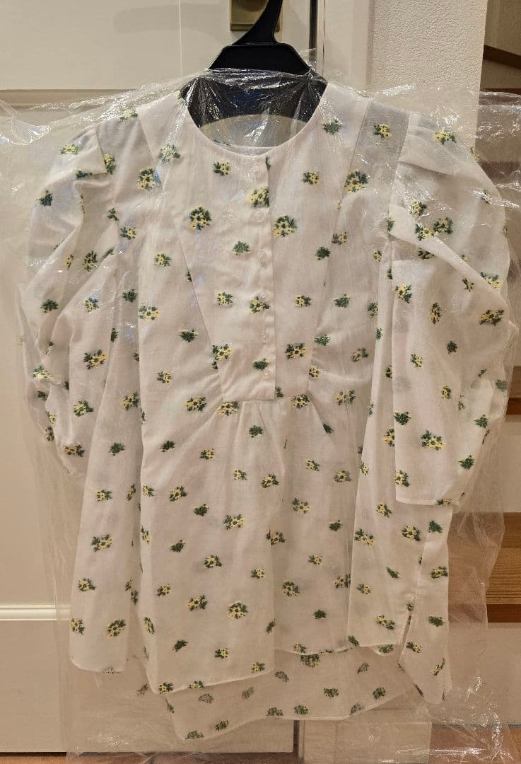 ！！まるちゃんさん専用！！ジェマアトリエ▪︎フラワーパターンシャーリングブラウス