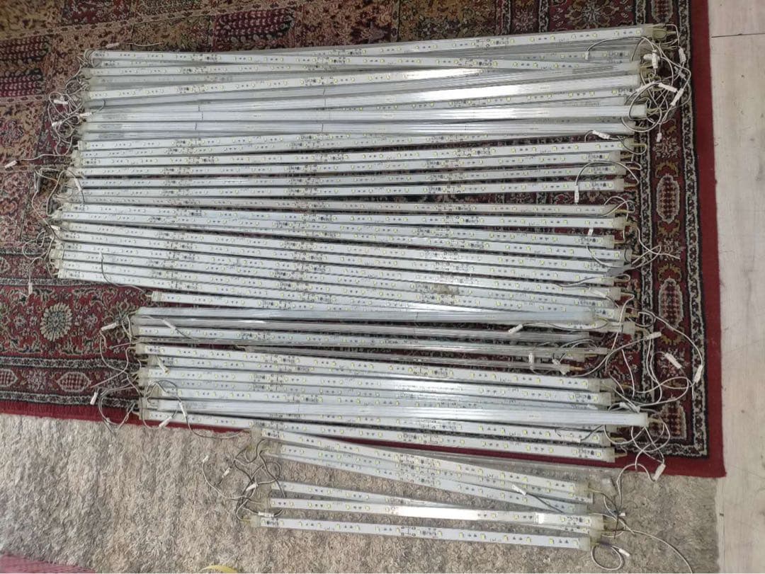 サーフエイスコイト100V 昼光色　50W LED60本セット　東京池袋　照明