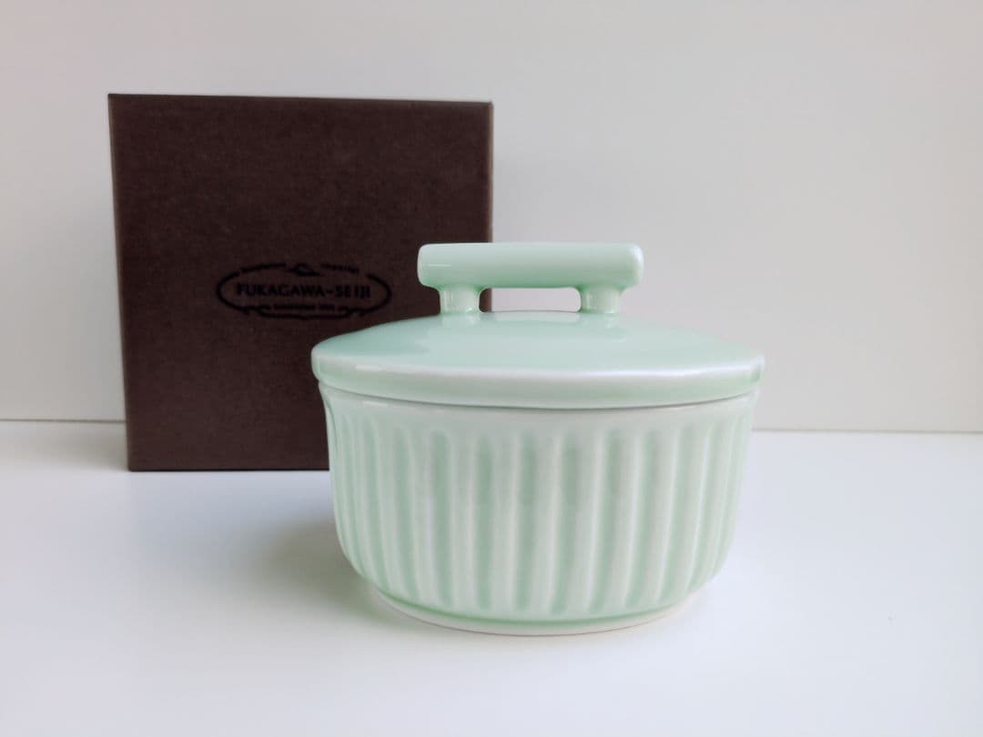 2/14限定価格✩希少　廃盤品　深川製磁　青磁梅小紋 蓋物