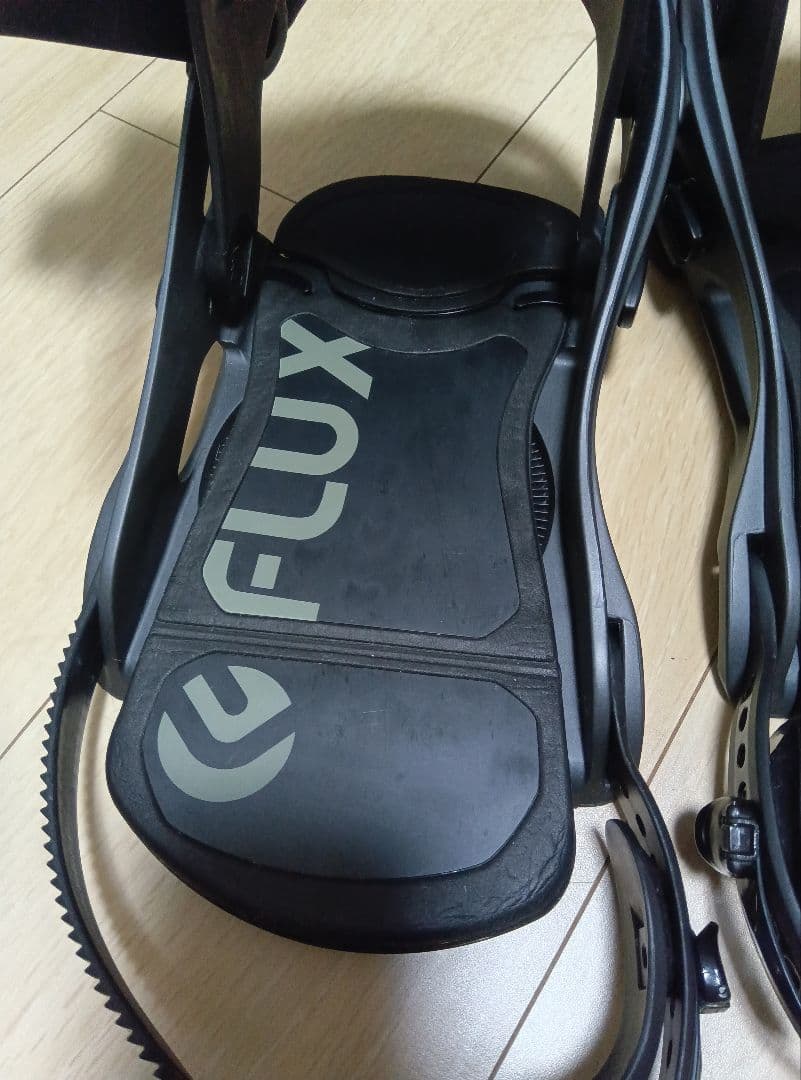 FLUX D/S ビンディング