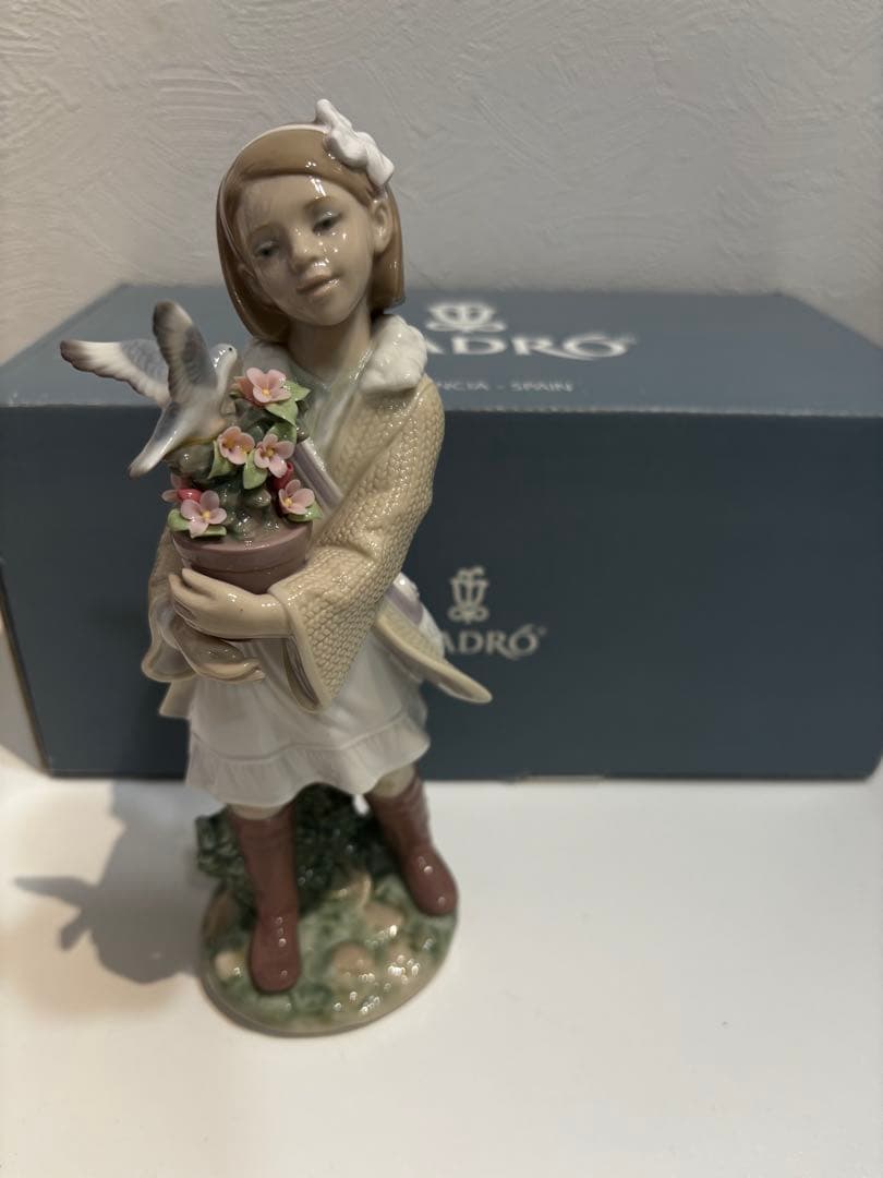 【絶版 】リヤドロ　モーニングメロディー　フィギュリン　陶器　箱付き　20cm