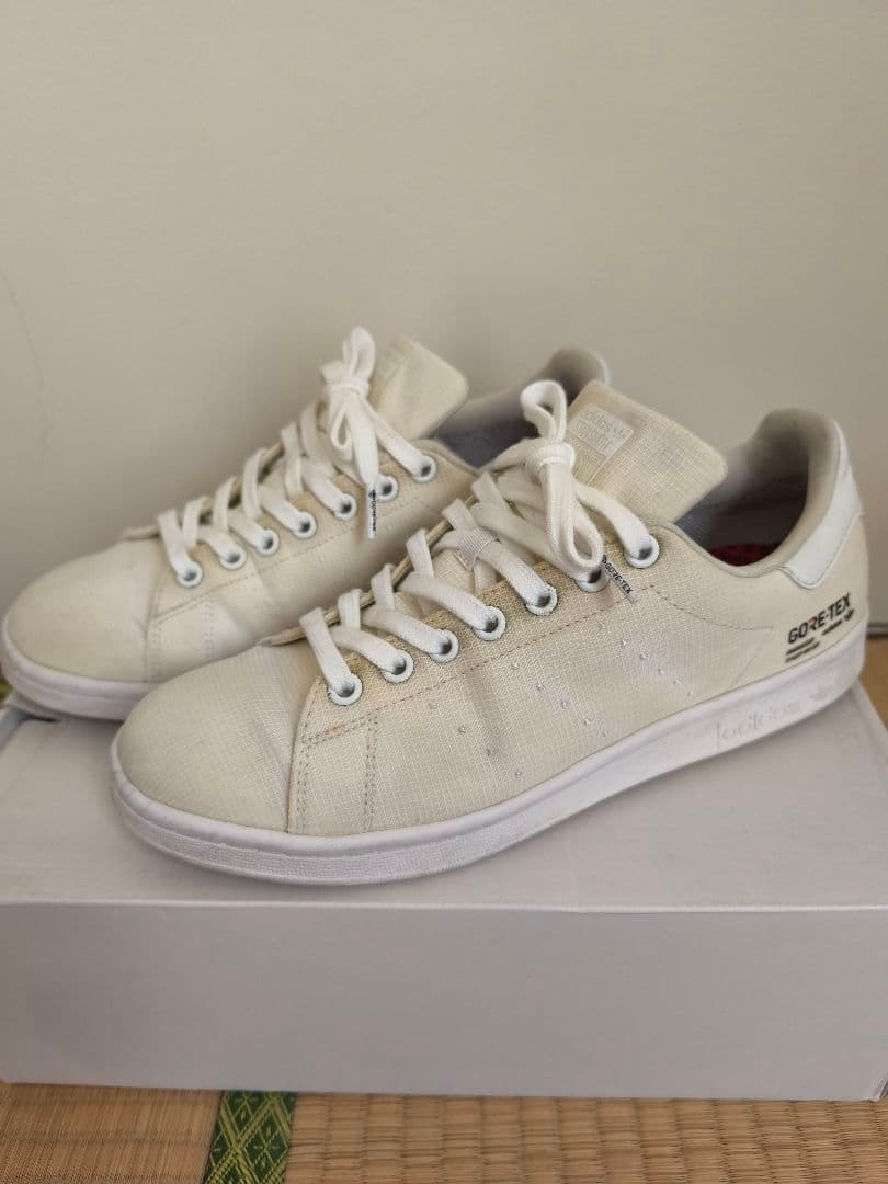 アディダス　スタンスミスゴアテックス