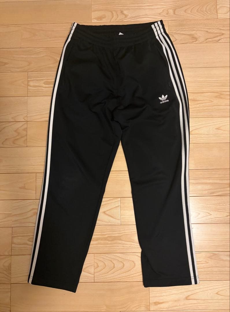 アディダスオリジナルス　ファイヤーバード　セットアップ　ブラック