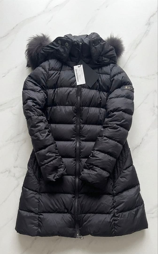 【美品】TATRAS フード付きブラックダウンジャケット　サルマ01