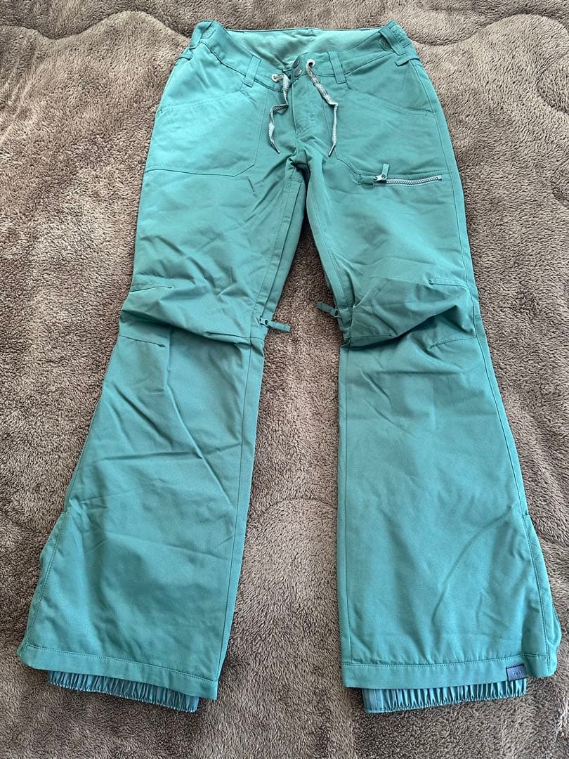 新品ROXY ロキシー スノーボードスキーパンツ Nadia XS