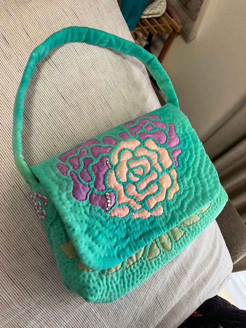 ステンドグラスキルトのバッグ