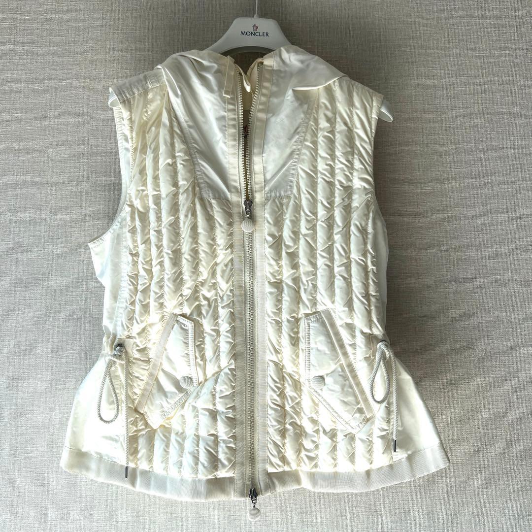 モンクレール　ベスト