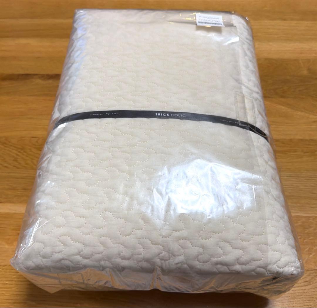 新品★TRICK HOLIC イブルマットクラウド★キナリ★150×200cm