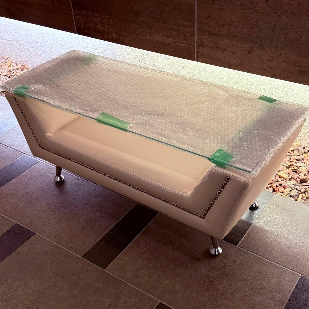 ホワイトレザー ガラステーブル