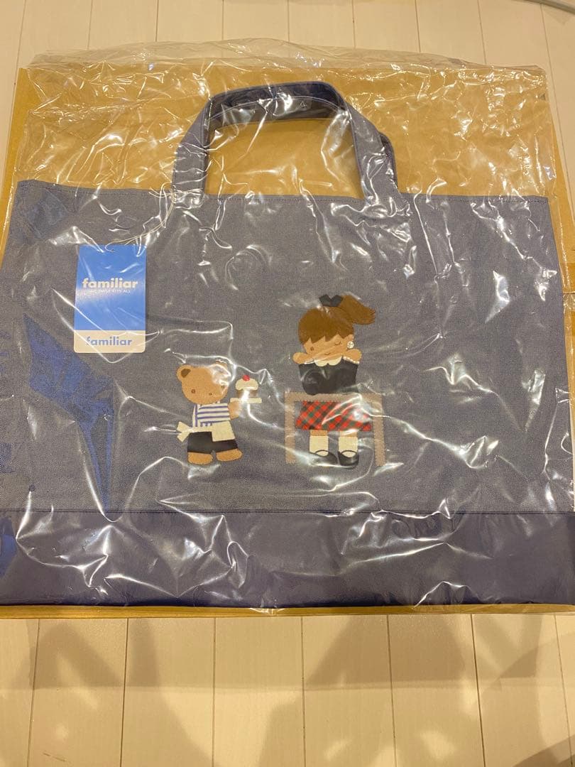 新品タグ付き　ファミリアデニムバック「ケーキはいかが」　手刺繍