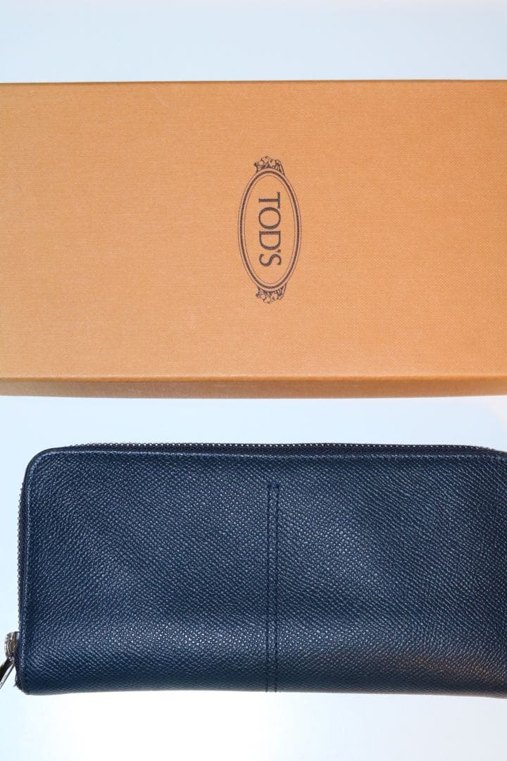 TOD'S ネイビー 長財布
