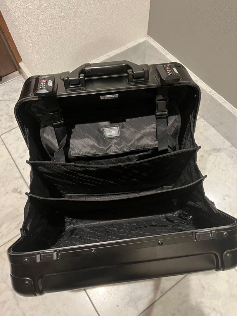 【状態良好】ゼロハリバートン 2輪キャリー アルミニウム　29L PCケース付