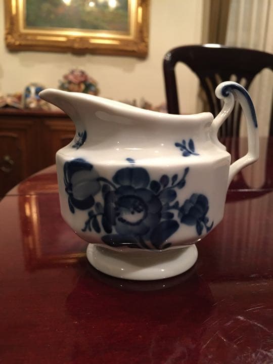 お値下げ。ロイヤルコペンハーゲン ブルーフラワーアンギュラー　 クリーマー