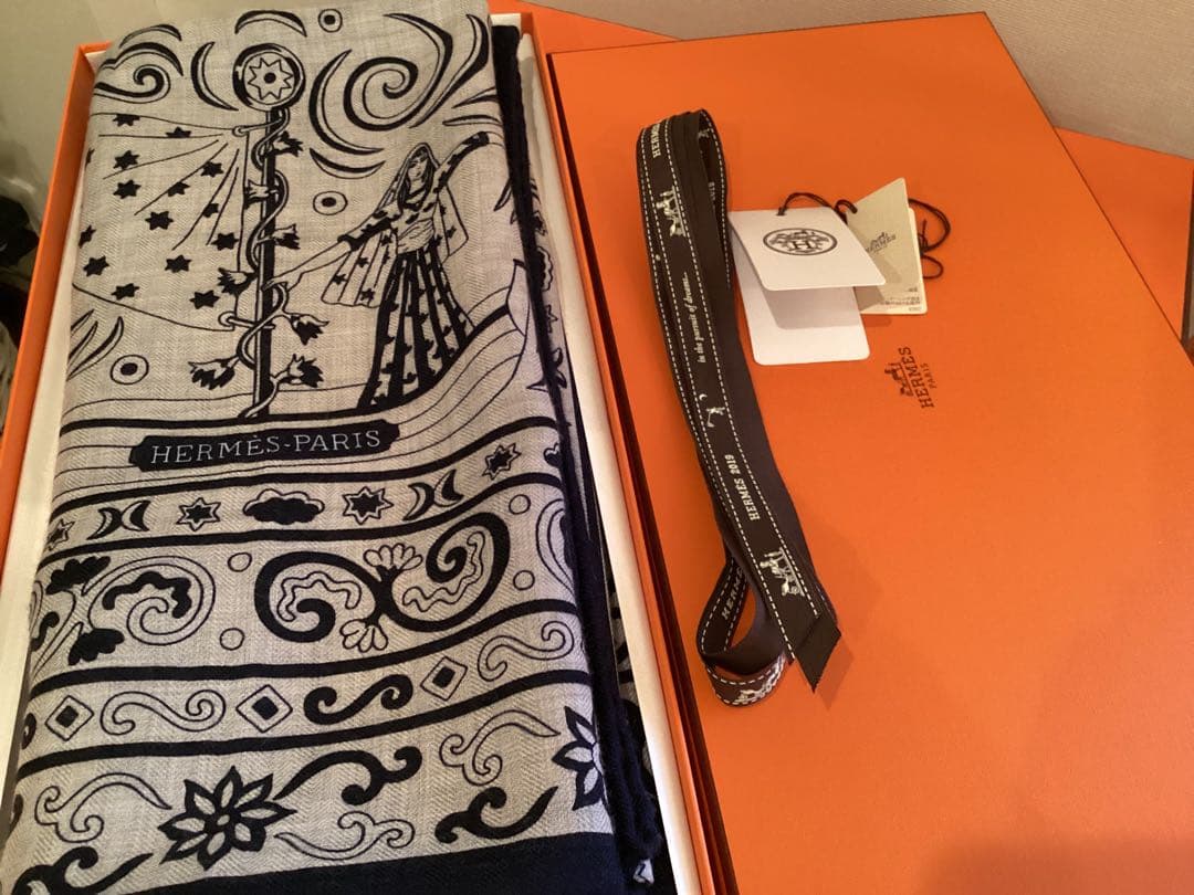 HERMESエルメス　シルクカシミヤ　大判スカーフ　新品未使用