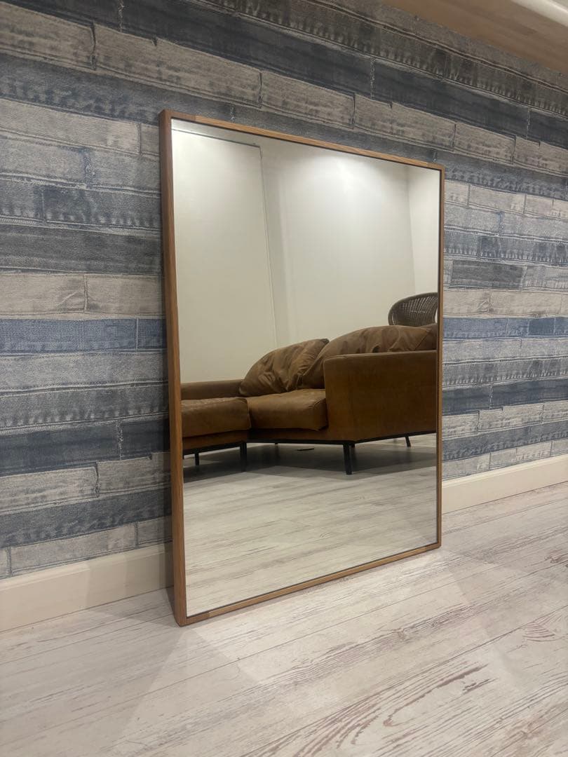 大きめ木製フレーム壁掛け鏡　新品・未使用　おしゃれ