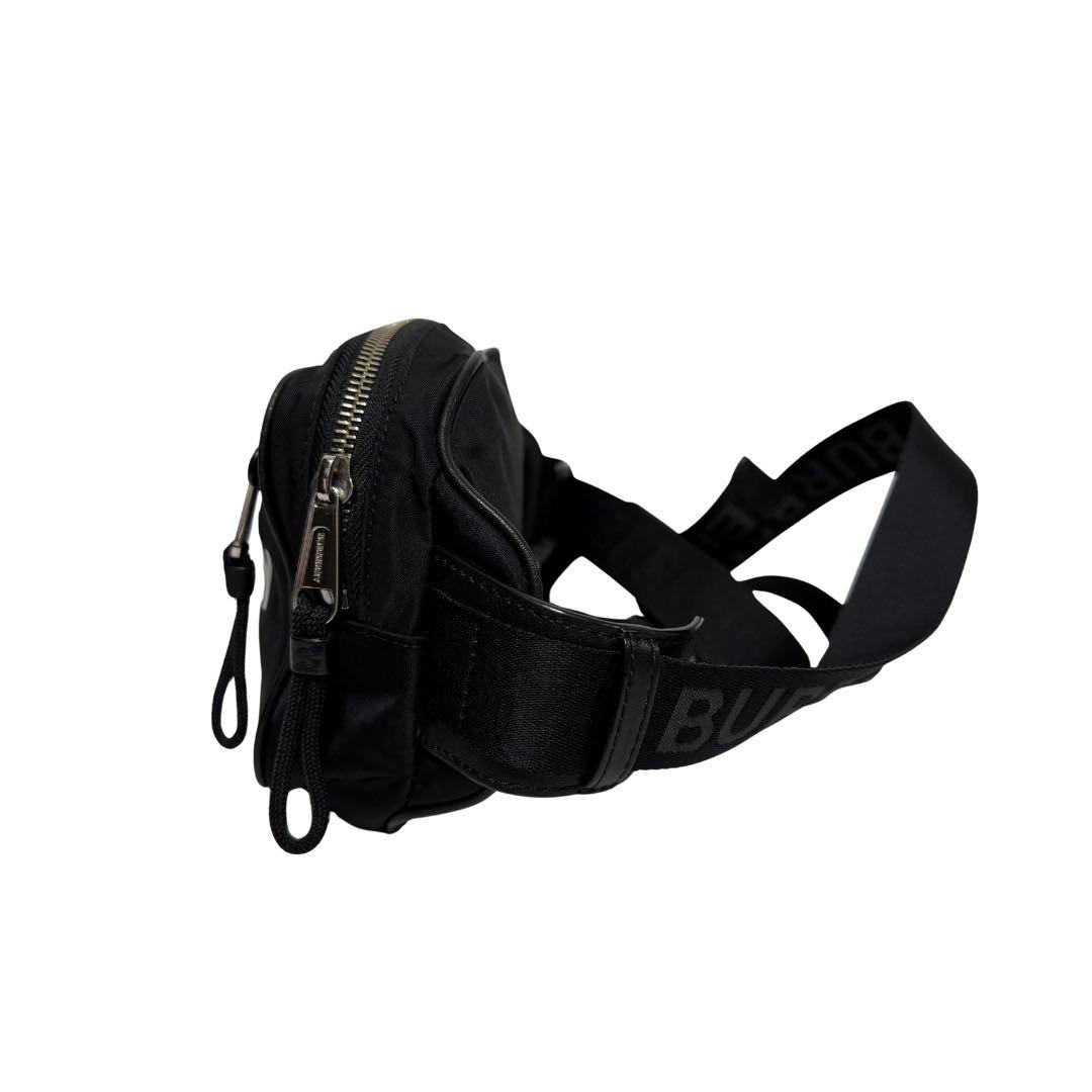 BURBERRY バーバリー ボディバッグ ウエストポーチ ナイロン 黒