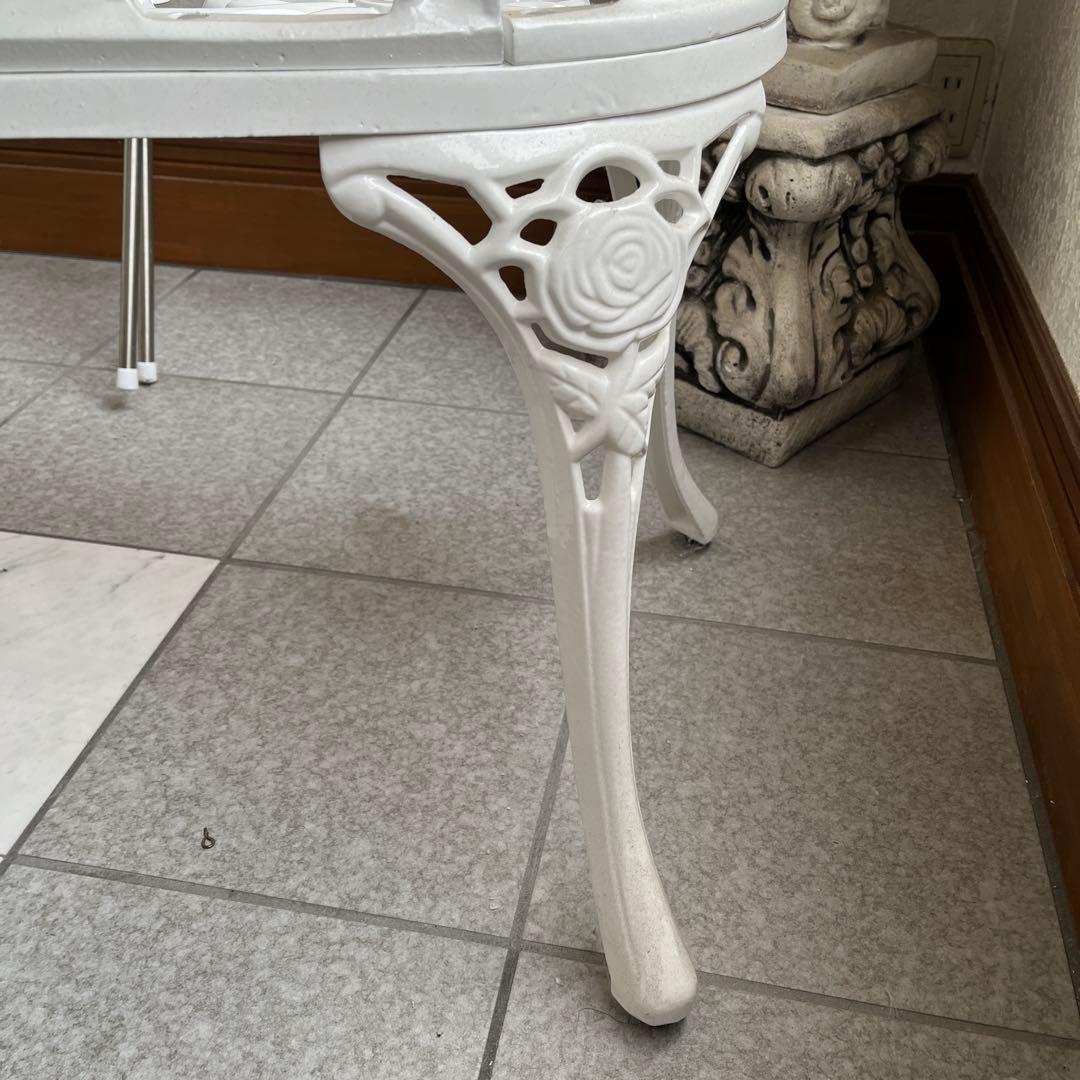 ガーデンベンチ　アンティーク　家具　庭