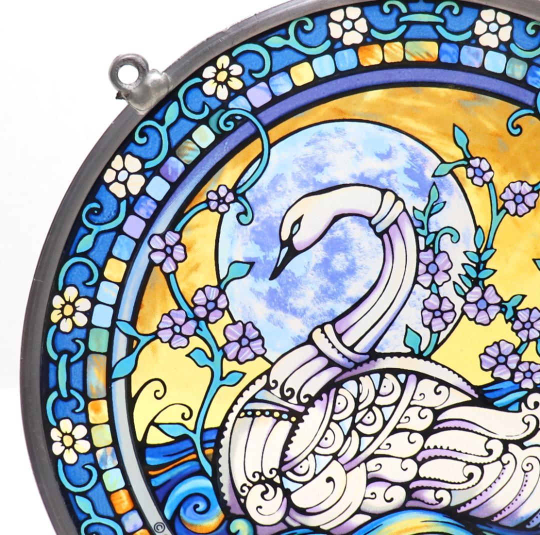 満月の湖に浮かぶ白鳥と花 ヴィンテージ ステンドグラス スワン 青