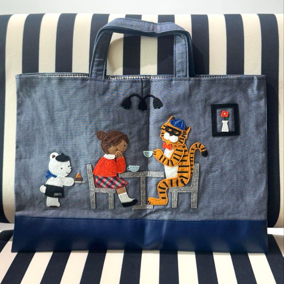 ファミリア　コラボ　BEAMS JAPAN キャラクター刺繍手提げバッグ